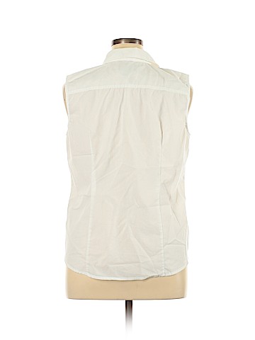 Liz Claiborne Sleeveless Button-Down Shirt (view 2)