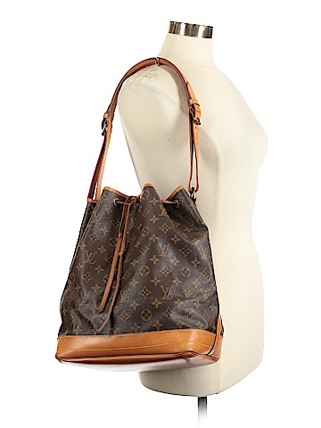 Louis Vuitton Bucket Bag (view 2)