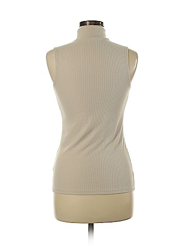 No Boundaries Sleeveless Top (view 2)