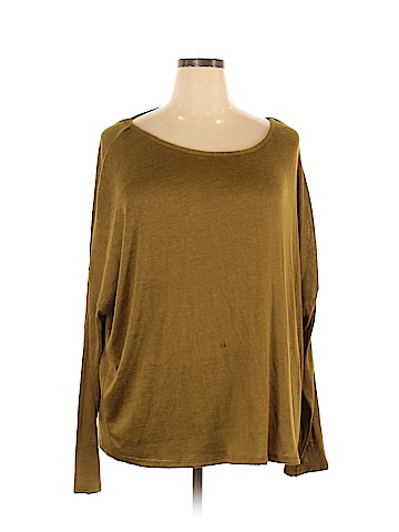 Old Navy Pullover Sweater (view 1)