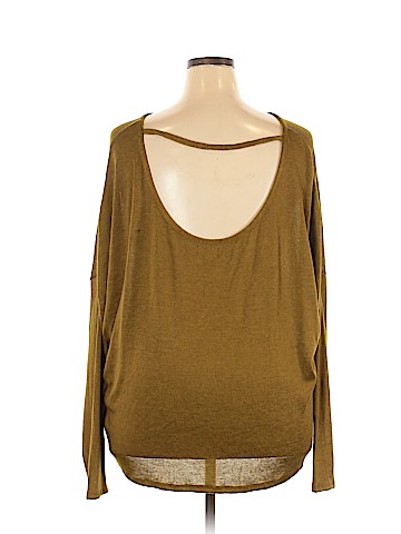 Old Navy Pullover Sweater (view 2)