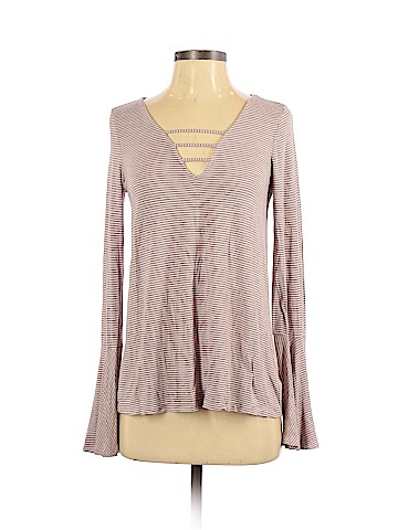 American Eagle Outfitters Long Sleeve T-Shirt (view 1)