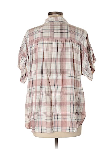American Eagle Outfitters Short Sleeve Button-Down Shirt (view 2)