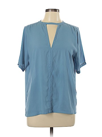 Lulu's Short Sleeve Top (view 1)