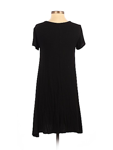 Old Navy Casual Dress (view 2)