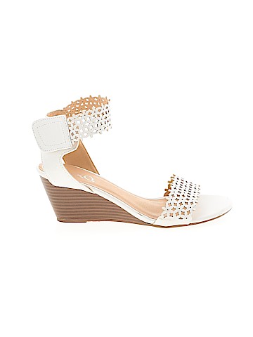 XOXO Wedges (view 1)