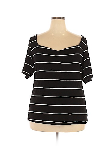 Torrid Short Sleeve T-Shirt (view 1)