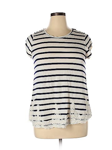 Xhilaration Short Sleeve Top (view 1)