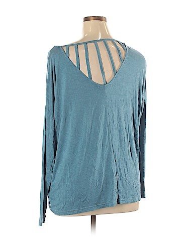 Curve Revolution Long Sleeve Top (view 2)