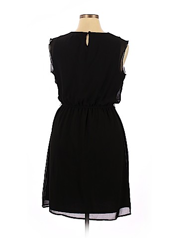 Emma & Michele Casual Dress (view 2)