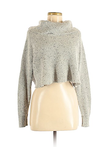 Leo & Nicole Pullover Sweater (view 1)