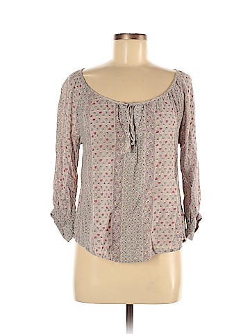 American Eagle Outfitters 3/4 Sleeve Blouse (view 1)