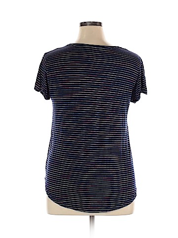 American Eagle Outfitters Short Sleeve T-Shirt (view 2)