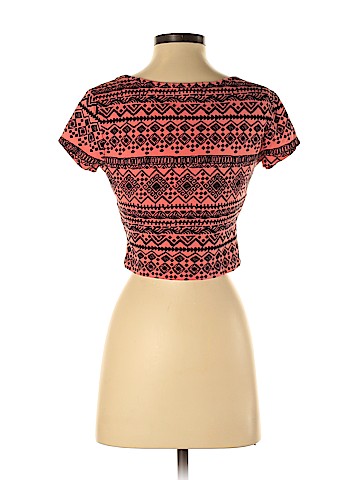 Forever 21 Short Sleeve T-Shirt (view 2)