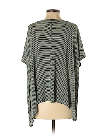 American Eagle Outfitters Short Sleeve Top (view 2)