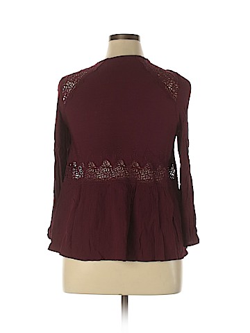 American Eagle Outfitters Long Sleeve Top (view 2)