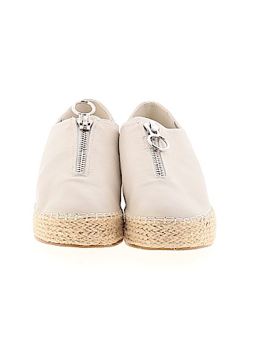 Coconuts Flats (view 2)