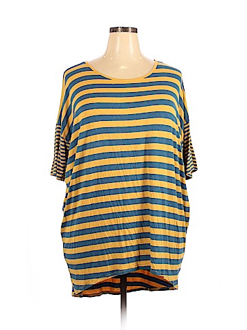 Lularoe Short Sleeve T-Shirt (view 1)