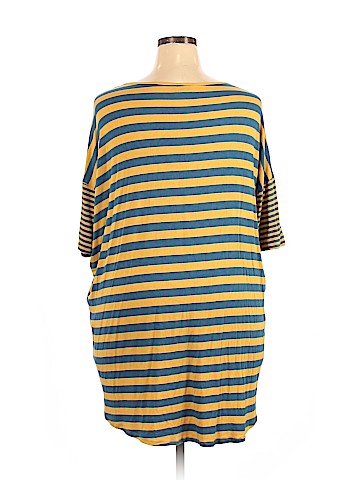 Lularoe Short Sleeve T-Shirt (view 2)