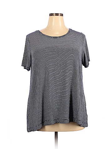 Old Navy Short Sleeve T-Shirt (view 1)