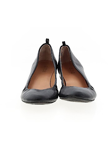 a.n.a. A New Approach Flats (view 2)