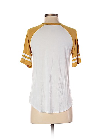 American Eagle Outfitters Short Sleeve T-Shirt (view 2)