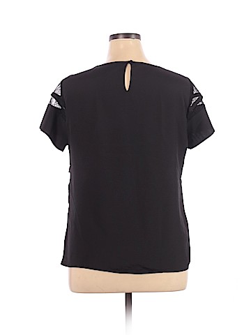 The Limited Short Sleeve Top (view 2)