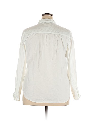 Universal Thread Long Sleeve Button-Down Shirt (view 2)