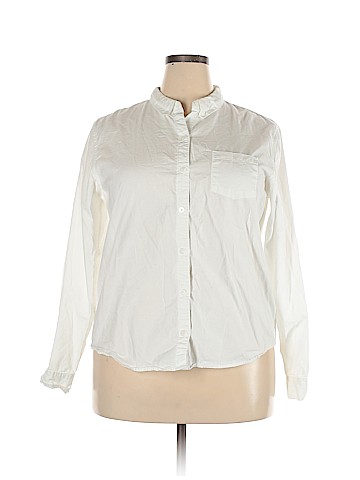 Universal Thread Long Sleeve Button-Down Shirt (view 1)