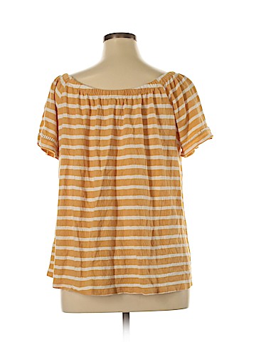 Maurices Short Sleeve Top (view 2)