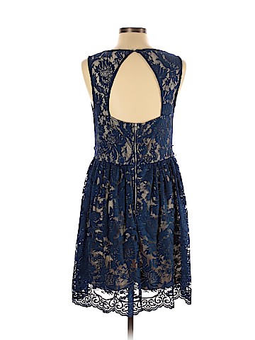 Francesca's Casual Dress (view 2)