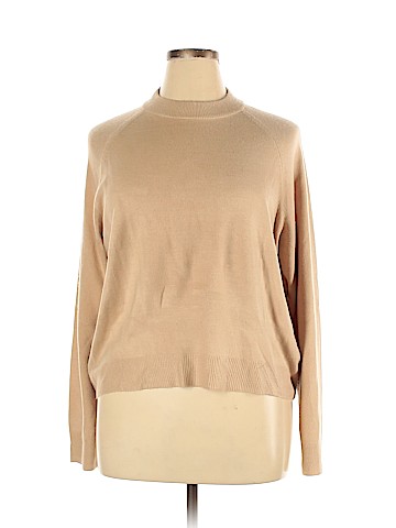 Carolyn Taylor Shrug (view 1)