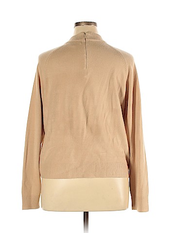 Carolyn Taylor Shrug (view 2)