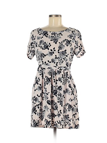 Forever 21 Casual Dress (view 1)