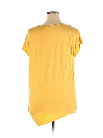 Max Studio Short Sleeve Top (view 2)