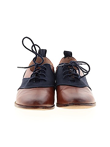 Restricted Shoes Flats (view 2)