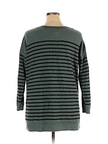 Old Navy Pullover Sweater (view 2)