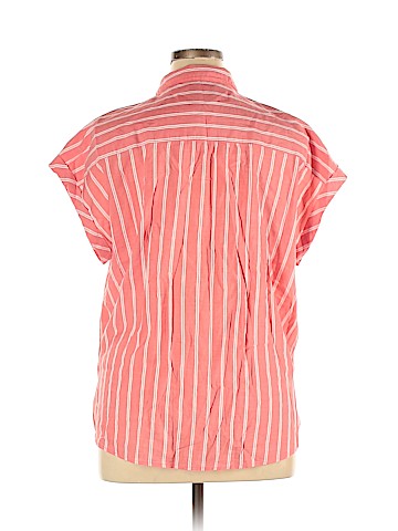 Abercrombie & Fitch Sleeveless Button-Down Shirt (view 2)