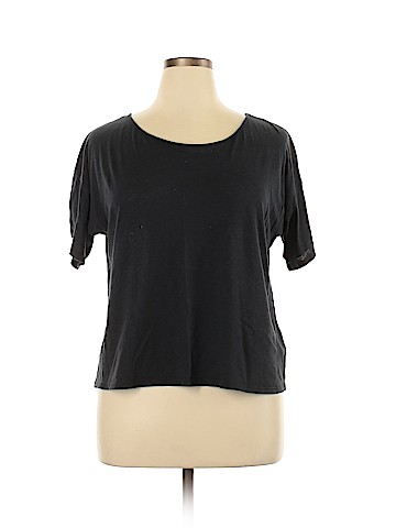 Fabletics Active T-Shirt (view 1)