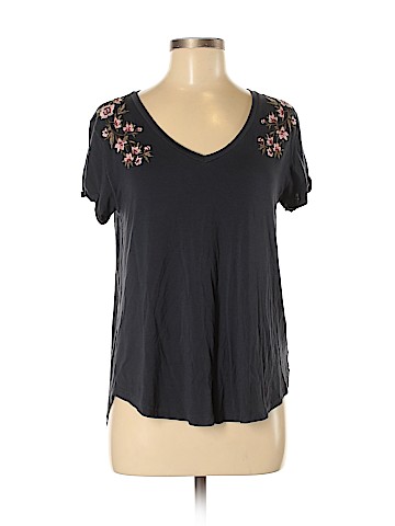 American Eagle Outfitters Short Sleeve T-Shirt (view 1)