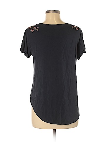 American Eagle Outfitters Short Sleeve T-Shirt (view 2)