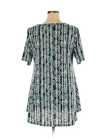 Lularoe Short Sleeve Top (view 2)