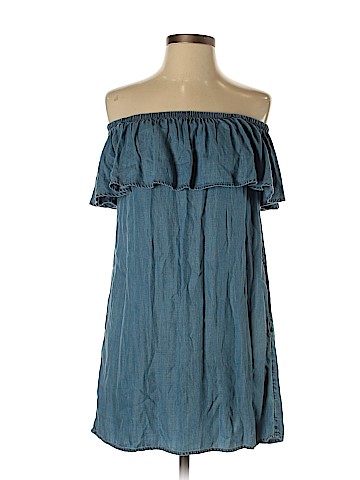 American Eagle Outfitters Casual Dress (view 1)