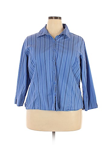 Croft & Barrow Plus 3/4 Sleeve Button-Down Shirt (view 1)