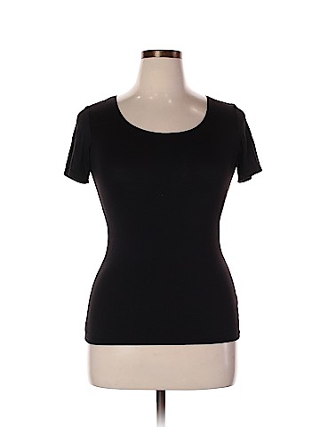 Uniqlo Short Sleeve T-Shirt (view 1)