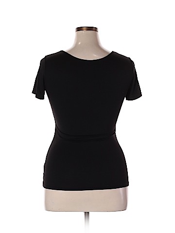 Uniqlo Short Sleeve T-Shirt (view 2)