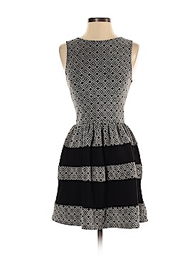 Red Saks Fifth Avenue Size XS