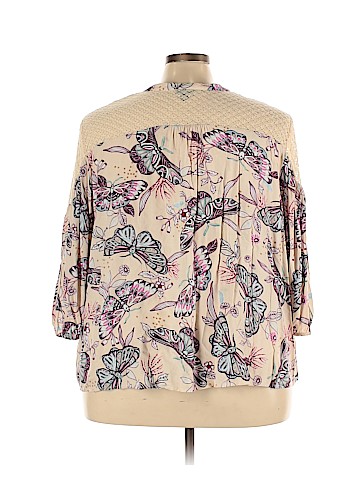 a.n.a. A New Approach 3/4 Sleeve Blouse (view 2)