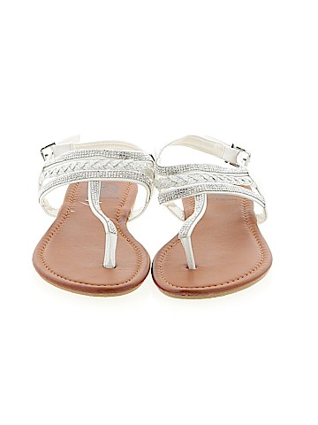 Daisy Fuentes Sandals (view 2)