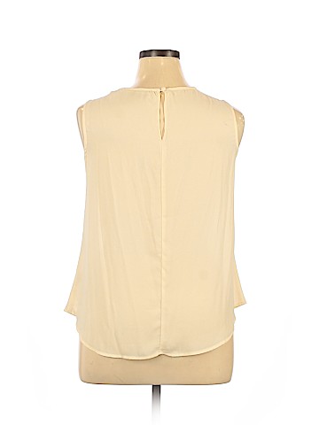 Fun2Fun Sleeveless Blouse (view 2)